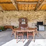Du Chateau Des Fours Vakantiehuis